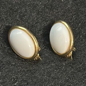 Trifari Clip On Earrings White Cabocho Gold tone Ovals Vintage signed